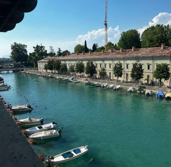 민박 C House Rooms Lake