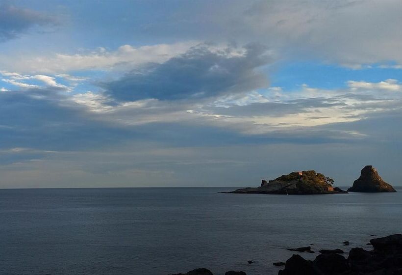 Design Apartment With Terrace By Wonderful Italy