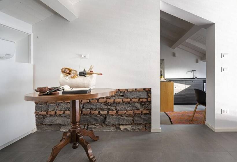 Design Apartment With Terrace By Wonderful Italy