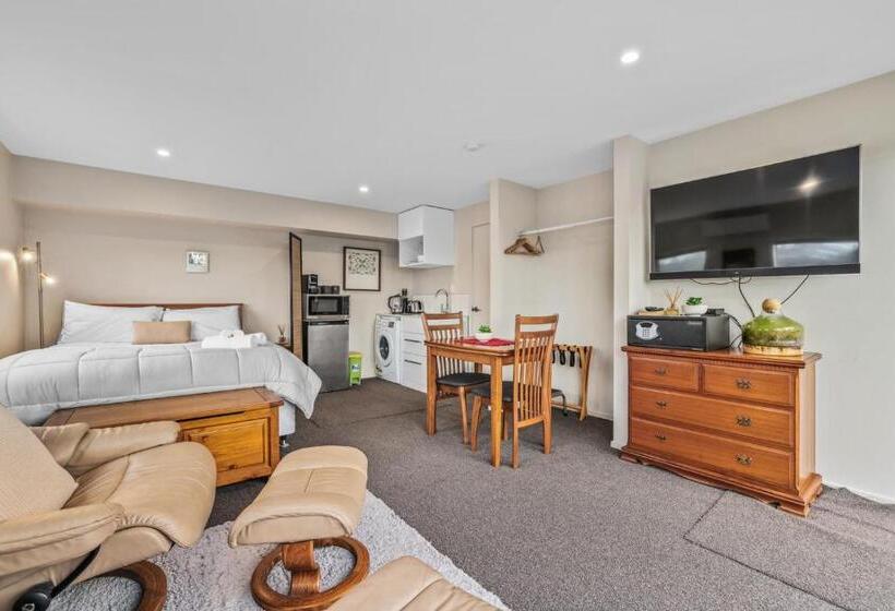 Gatehouse On The Bay   Christchurch Holiday Unit