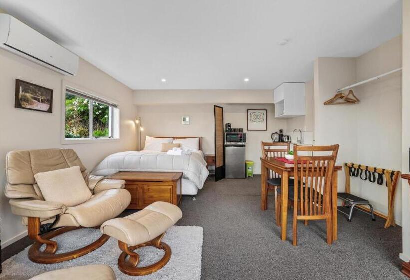 Gatehouse On The Bay   Christchurch Holiday Unit