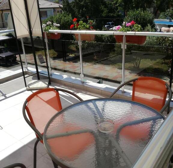 فندق къща за гости деневи