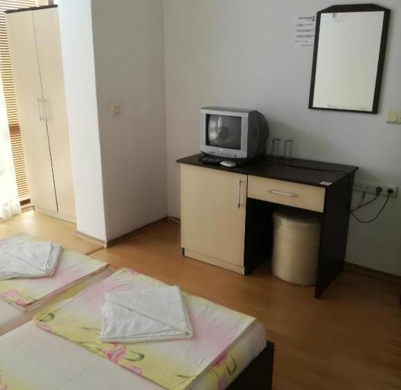 فندق къща за гости деневи