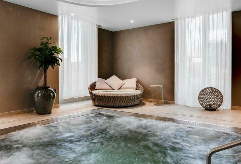 Отель Fleur De Loire