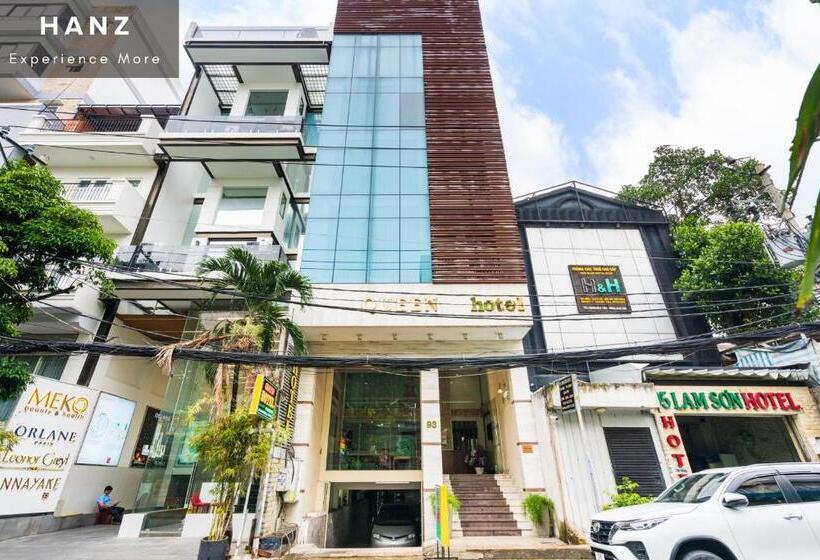 Queen Airport Hotel Saigon
