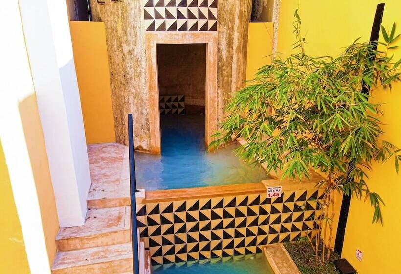 Отель La Nacional By Kavia