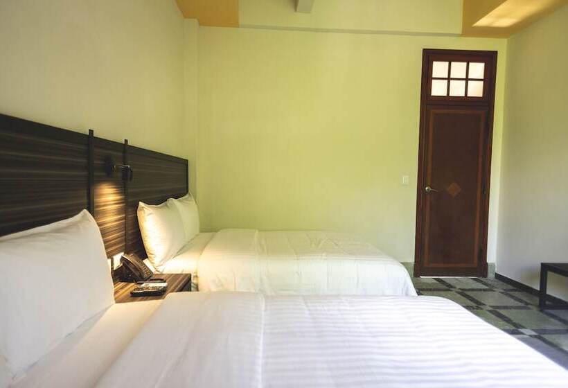 Отель La Nacional By Kavia