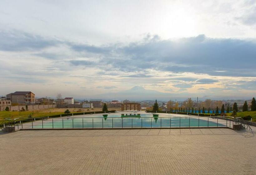 Latar Hotel Yerevan