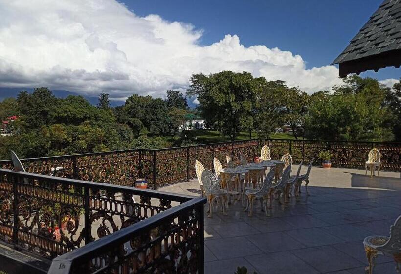 酒店 Matoshree Club And Resort