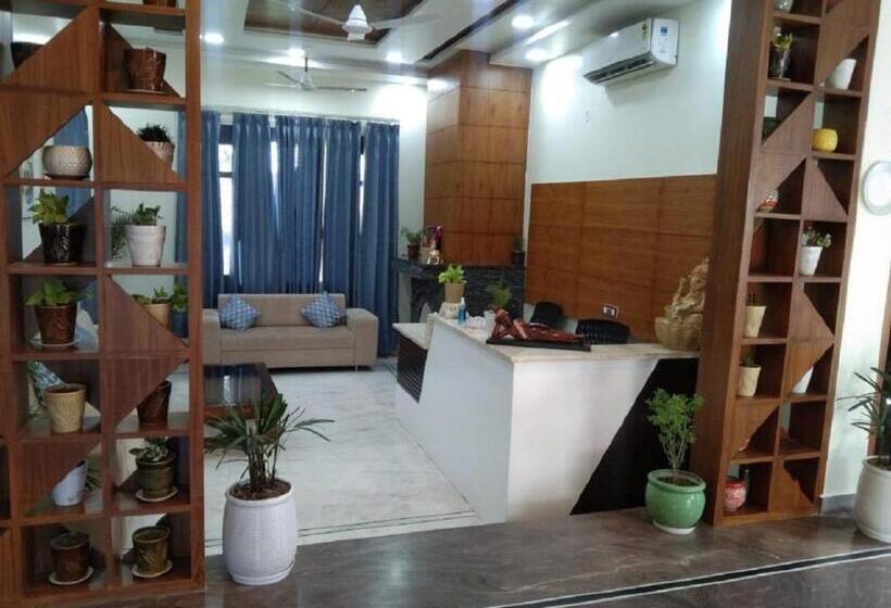 酒店 Matoshree Club And Resort