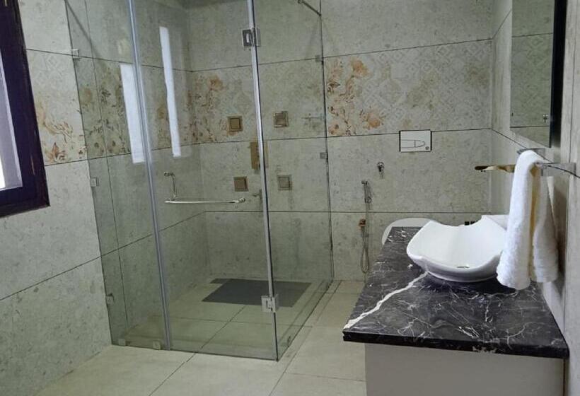 酒店 Matoshree Club And Resort