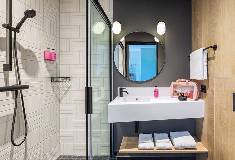 فندق Moxy Simmern