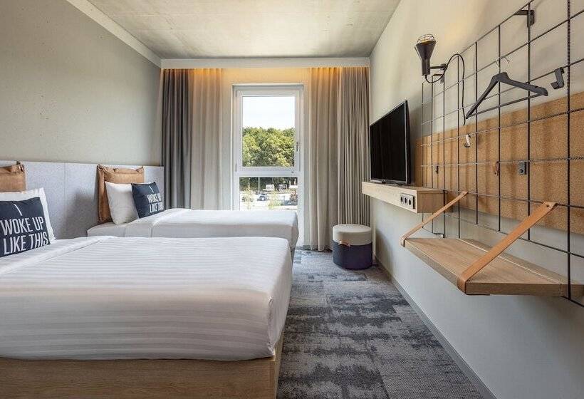 ホテル Moxy Simmern