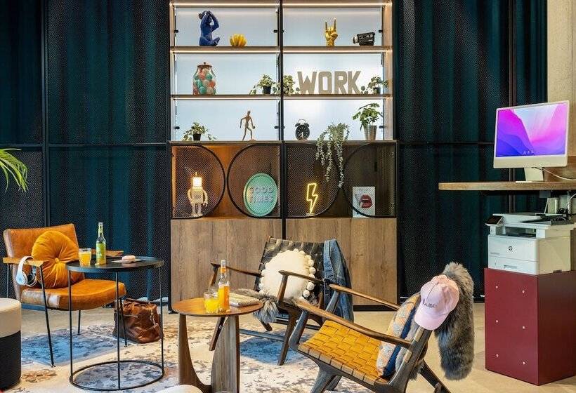 فندق Moxy Simmern