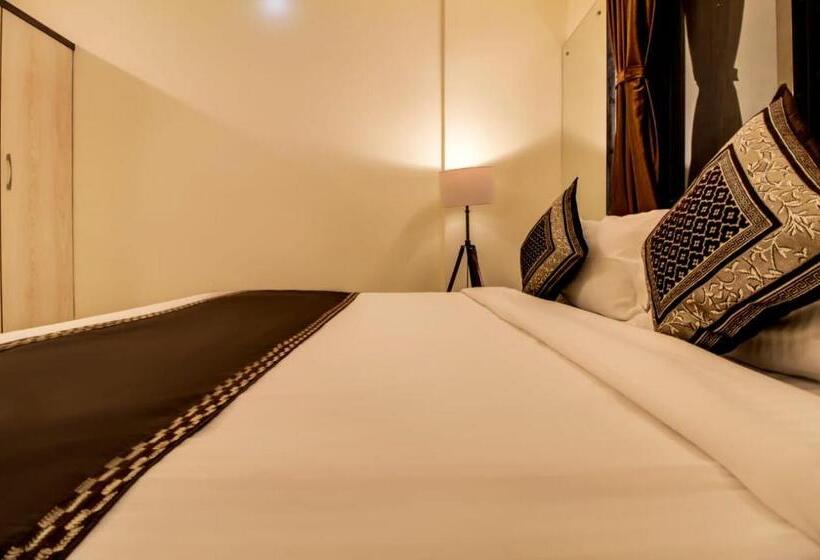 호텔 Padmavati Palace