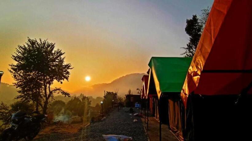 호텔 Pop The Serenity Summit