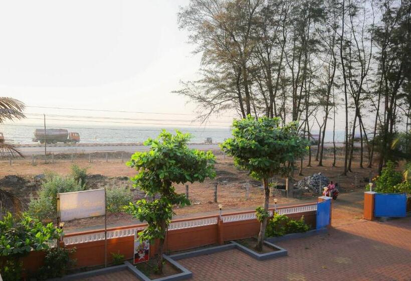 فندق Saikushi Beach Resort