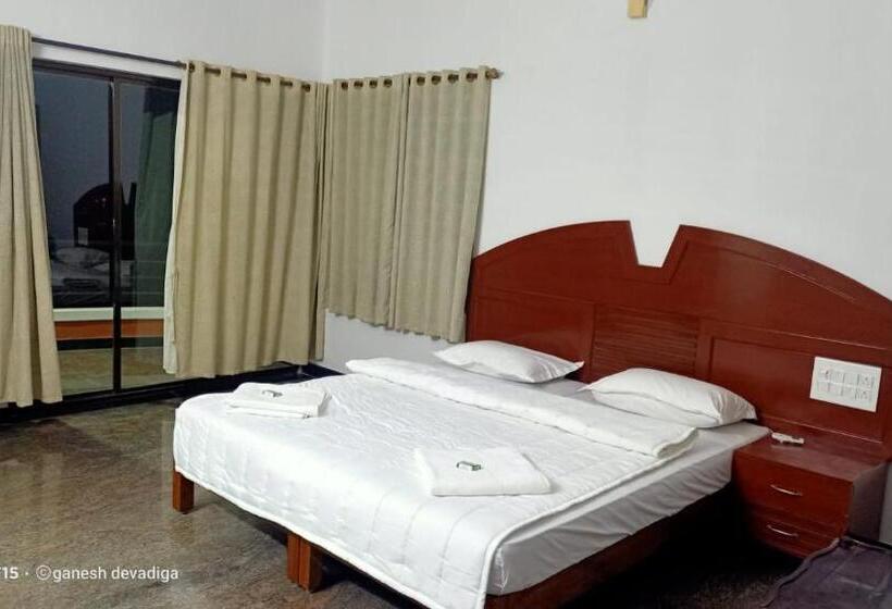 فندق Saikushi Beach Resort