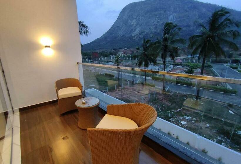 בית מלון כפרי Silver Cloud