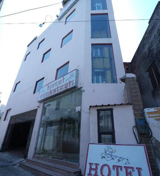 בית מלון כפרי Sjh Venkatesh