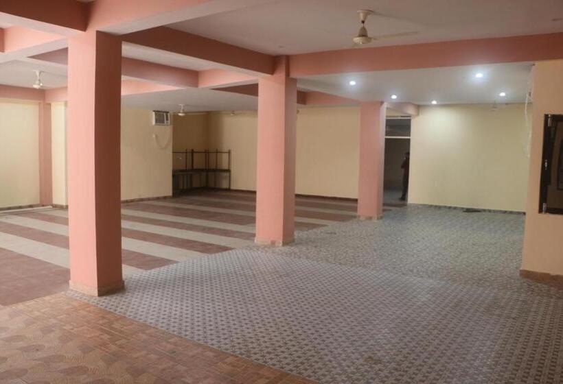 בית מלון כפרי Sjh Venkatesh