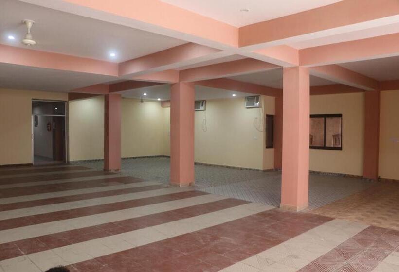 בית מלון כפרי Sjh Venkatesh