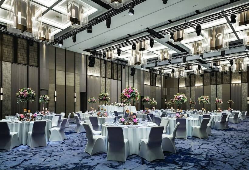 هتل The Langham, Gold Coast And Jewel Residences