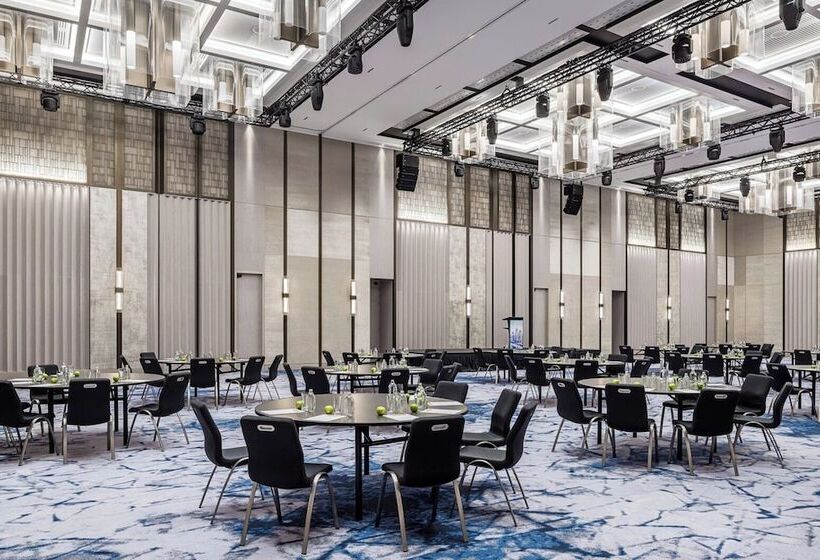 هتل The Langham, Gold Coast And Jewel Residences