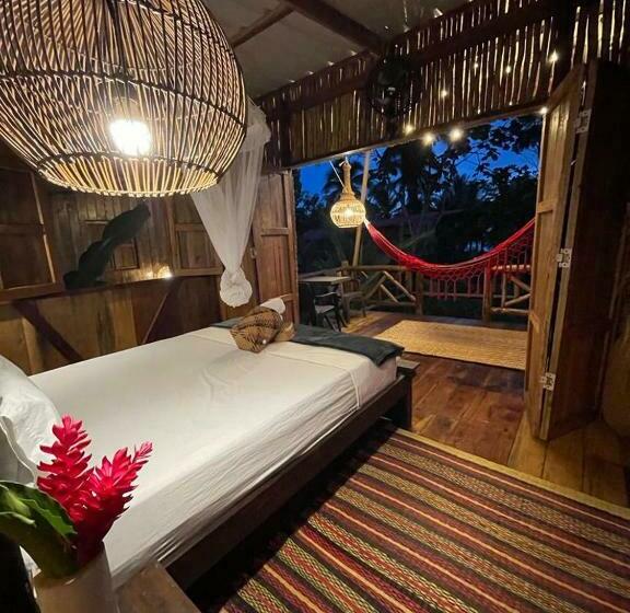 هتل Tortuga Bay Eco