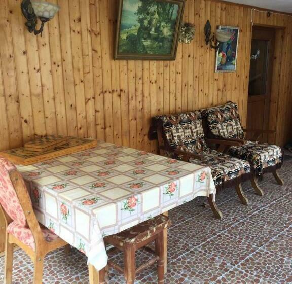 پانسیون гостевой дом кристина