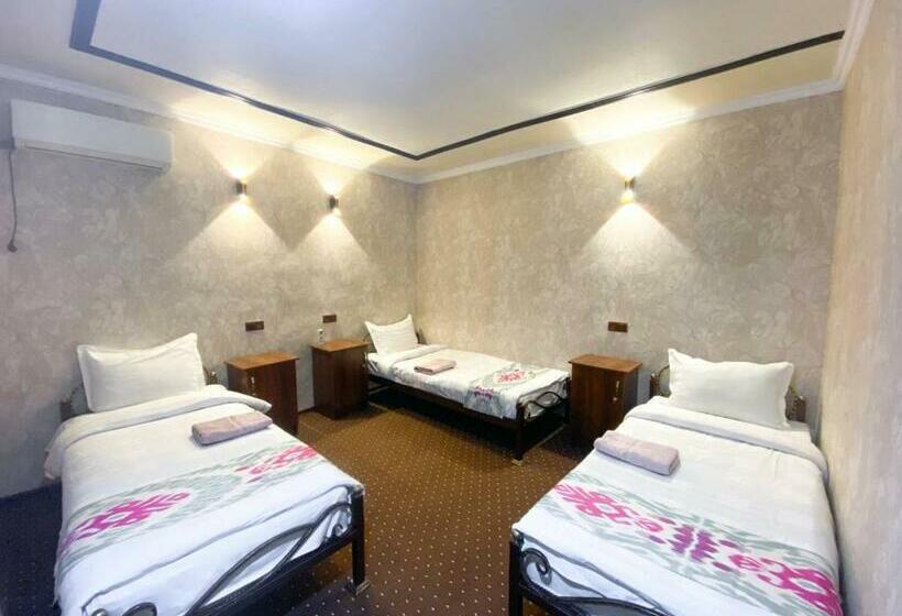 פנסיון Guest House Evergreen