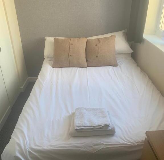 פנסיון The New Macleods Guest House