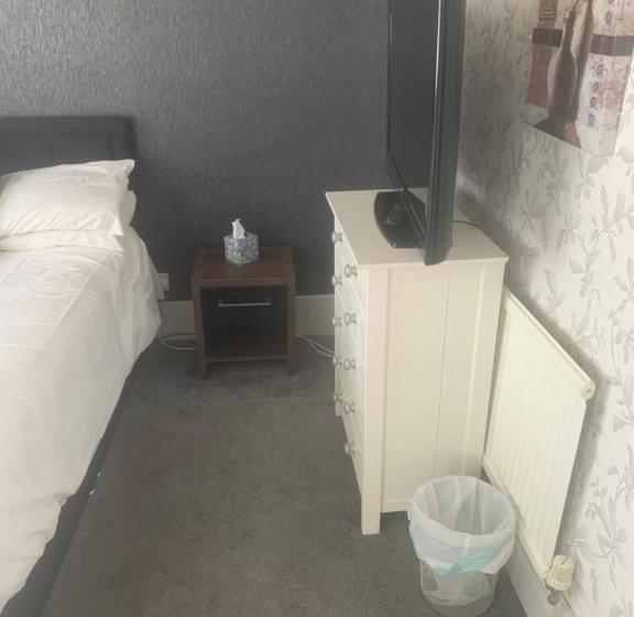 פנסיון The New Macleods Guest House