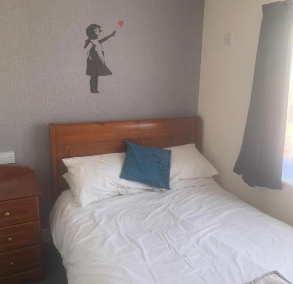 פנסיון The New Macleods Guest House