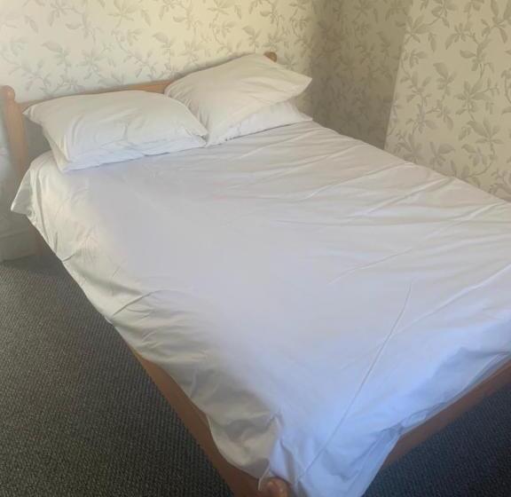 פנסיון The New Macleods Guest House