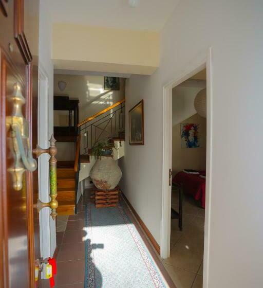 Пансион Mouktaris Suites