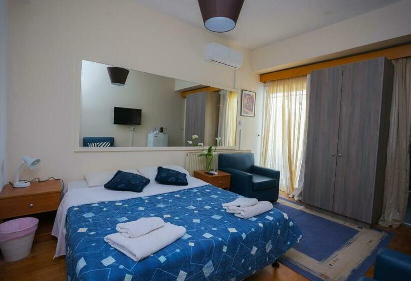 Пансион Mouktaris Suites