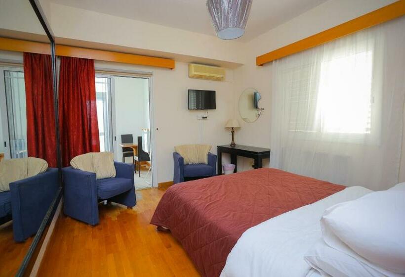 Пансион Mouktaris Suites