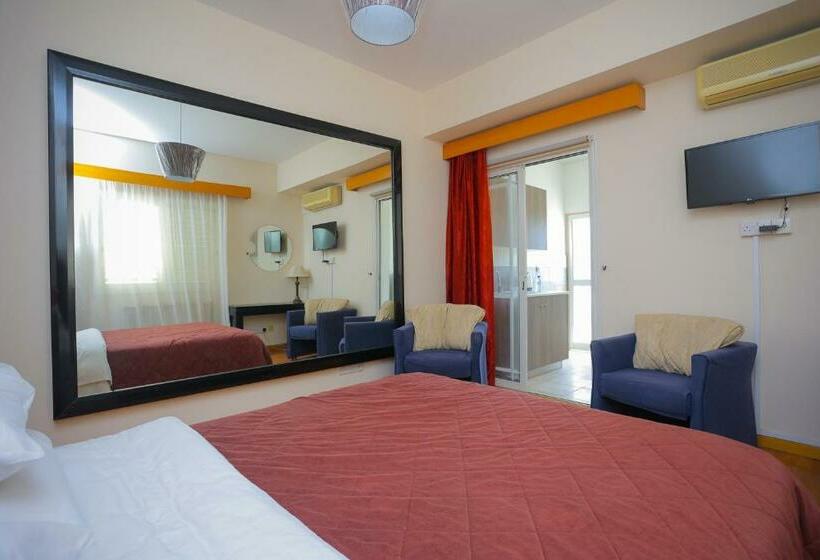 Пансион Mouktaris Suites