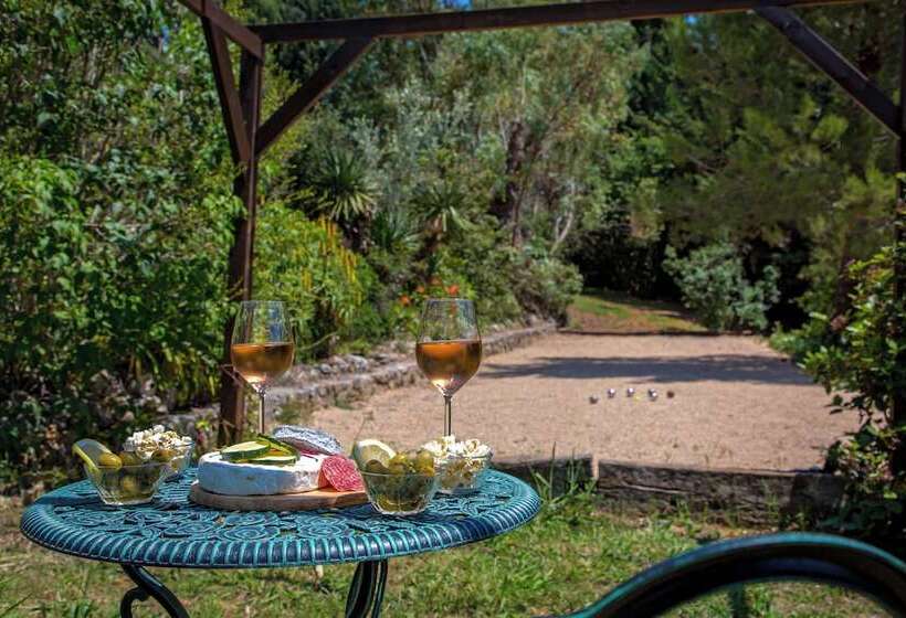 منتجع La Connexion, Gay Men Only