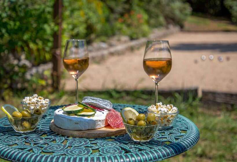 منتجع La Connexion, Gay Men Only