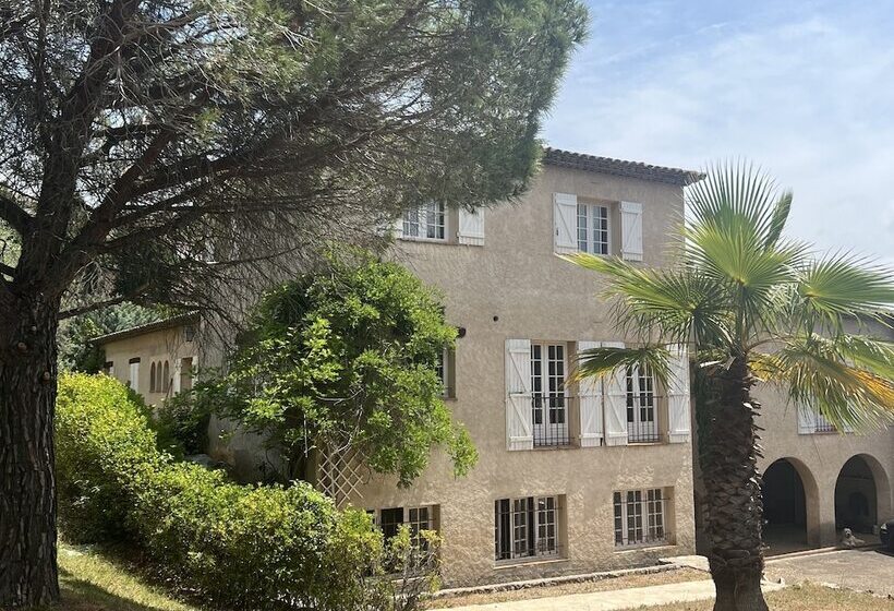 منتجع La Connexion, Gay Men Only