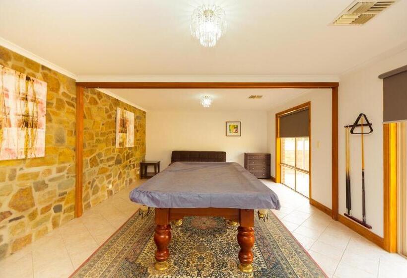 Rocky House Pergola Resort