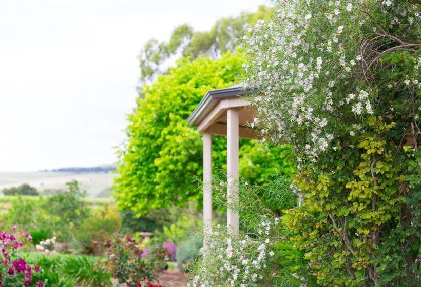 Rocky House Pergola Resort