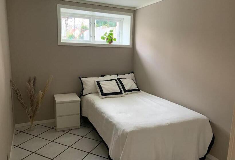 Sentrumsnær Leilighet Med 3 Soverom