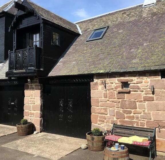 The Art Loft, Crieff: Town Centre Apartment