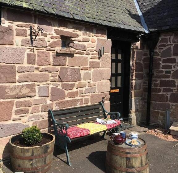 The Art Loft, Crieff: Town Centre Apartment