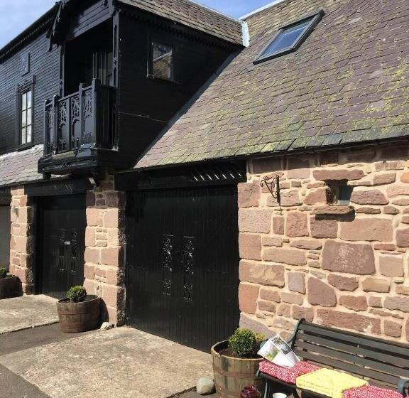 The Art Loft, Crieff: Town Centre Apartment