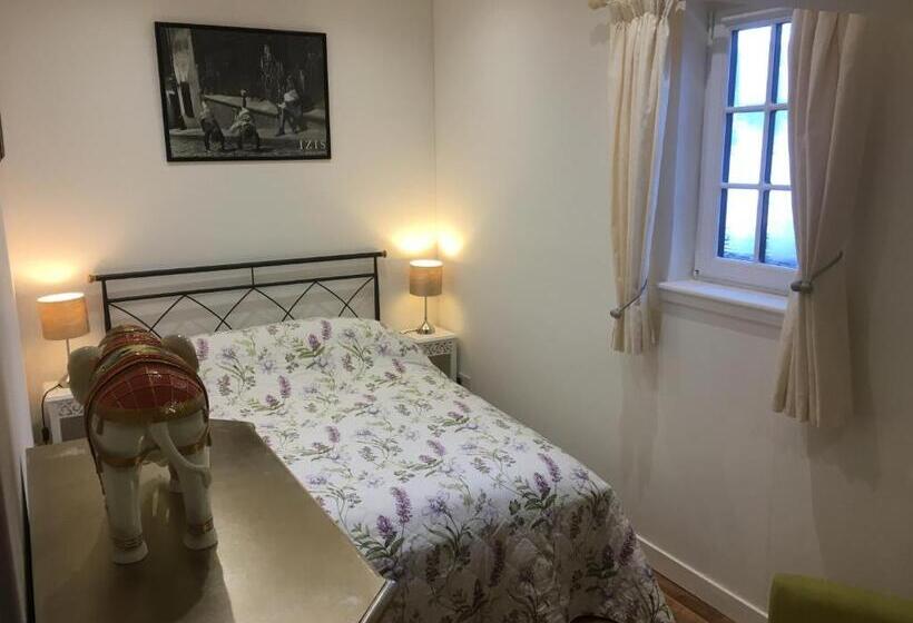 The Art Loft, Crieff: Town Centre Apartment