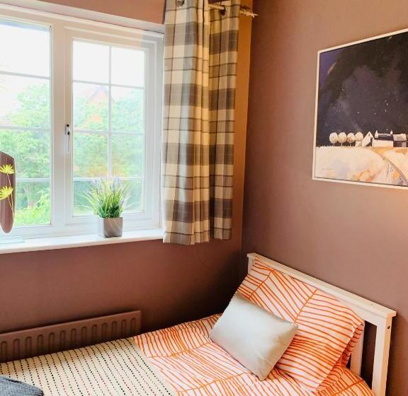 The Lake House, Woking